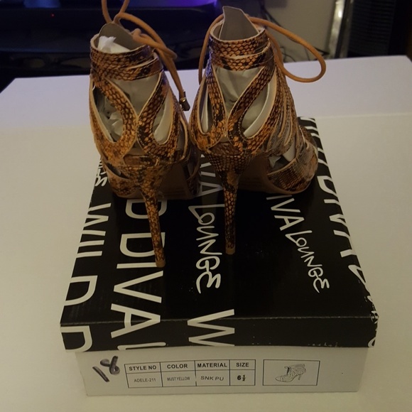 Heels - Picture 7 of 8